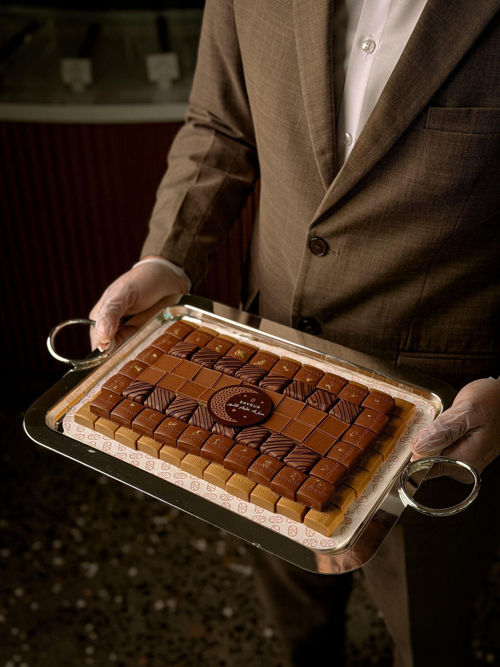 1.050 Kg Mix Chocolate Silver Tray